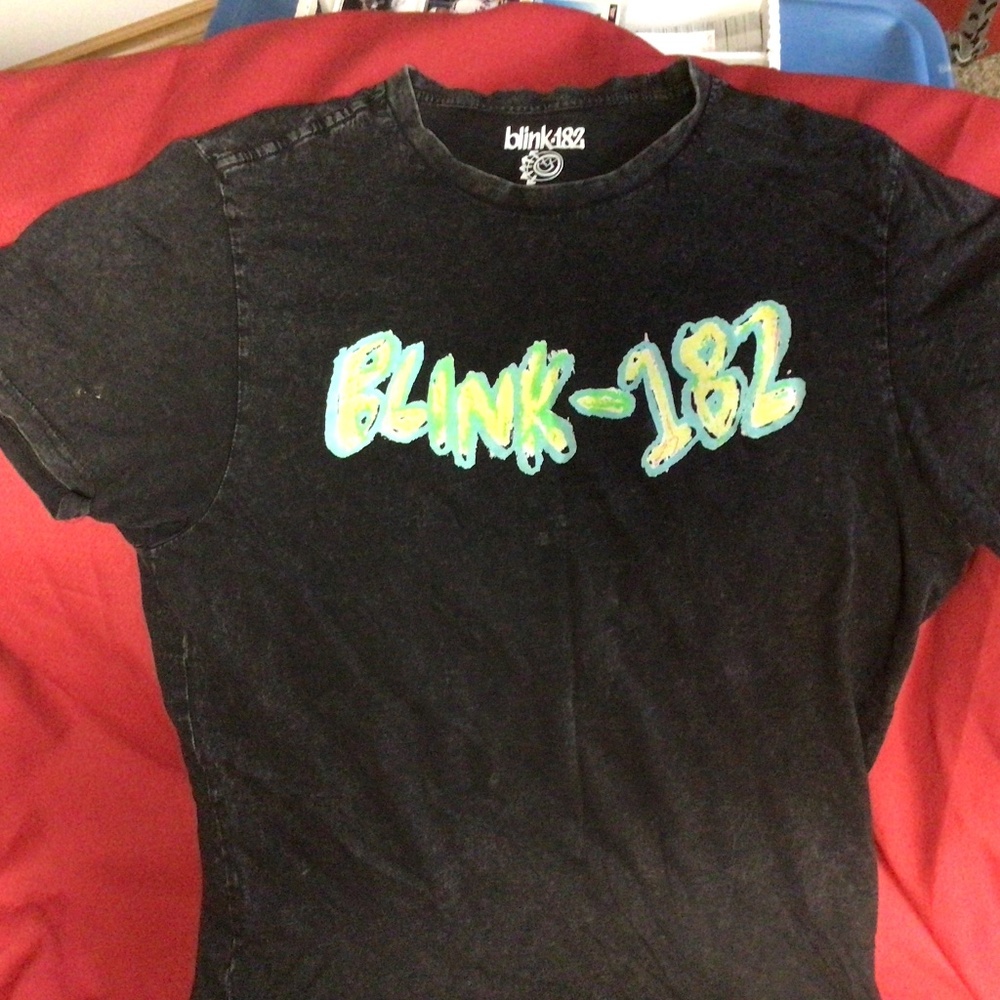 BLINK 182 tshirt